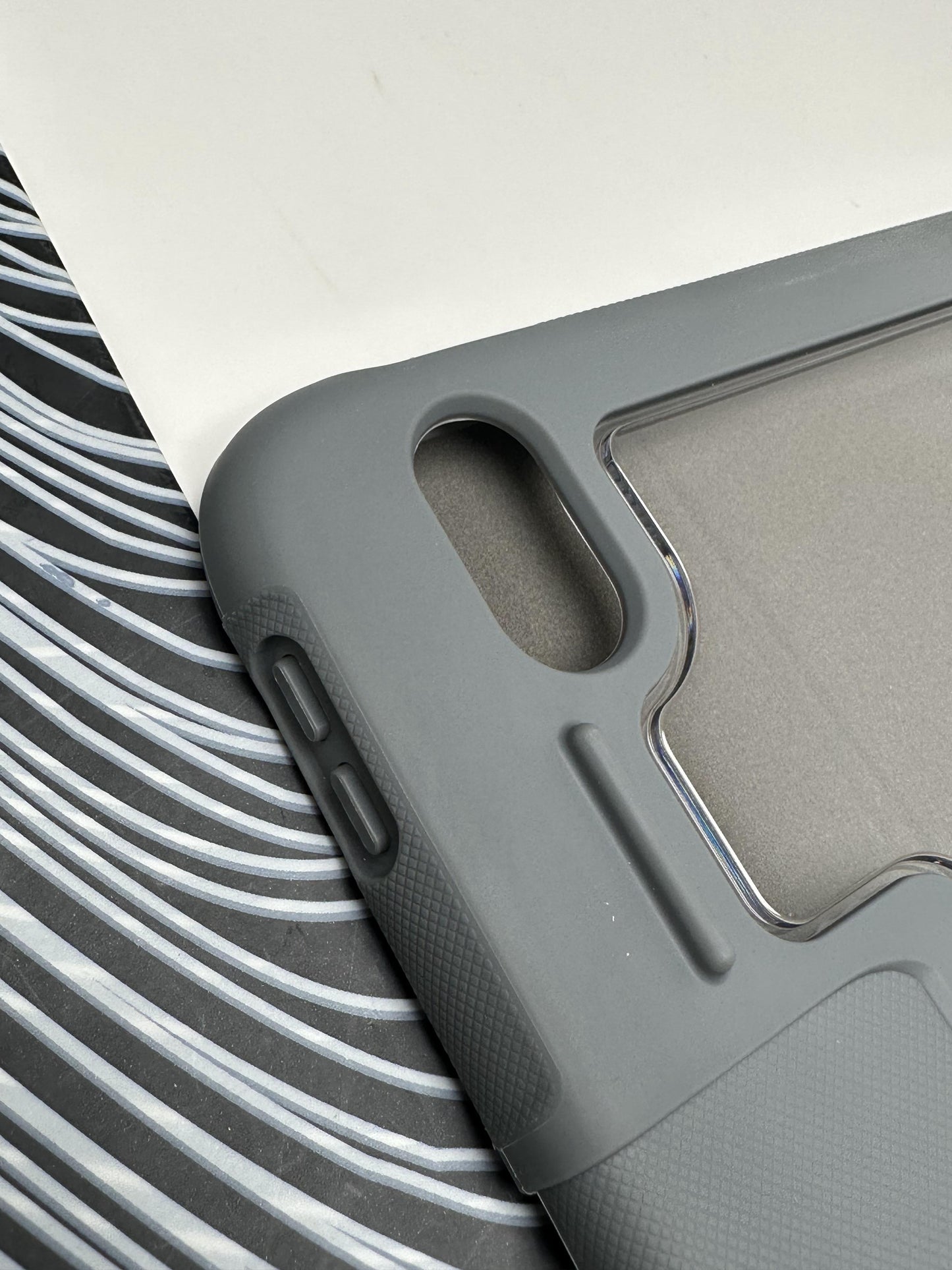 MUTURAL Black Smart Flip Cover Stand with Pen Slot for iPad