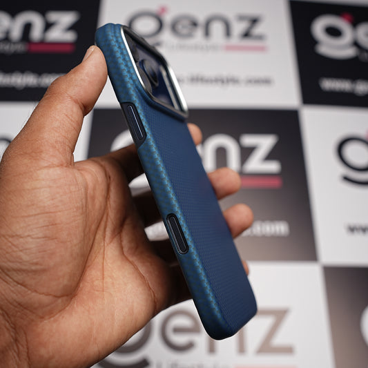 Blue 0.8mm Ultra Slim Carbon Fiber Magnetic Cover with MagSafe for iPhone