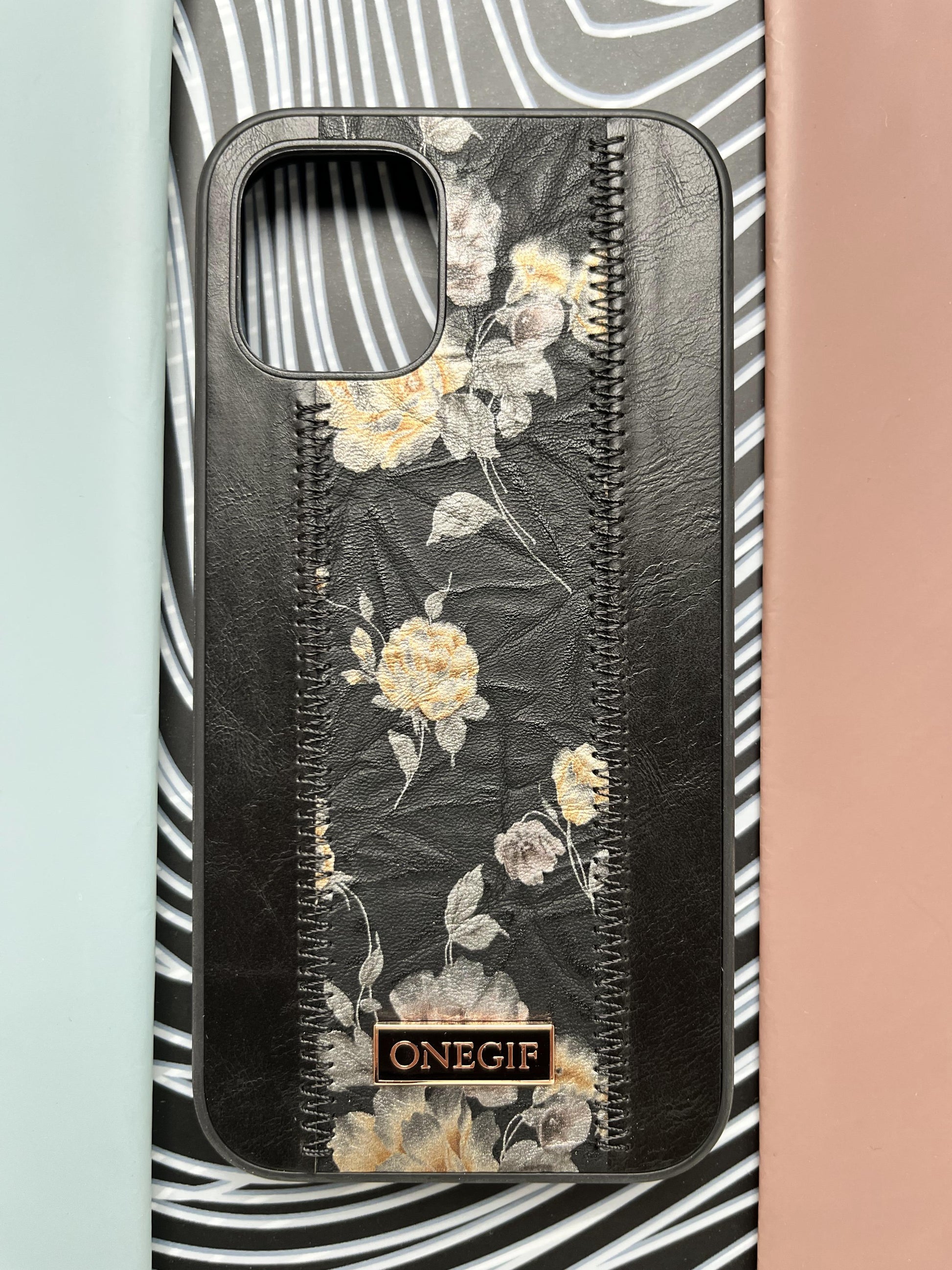 Onegif / Puloka Leather Cases