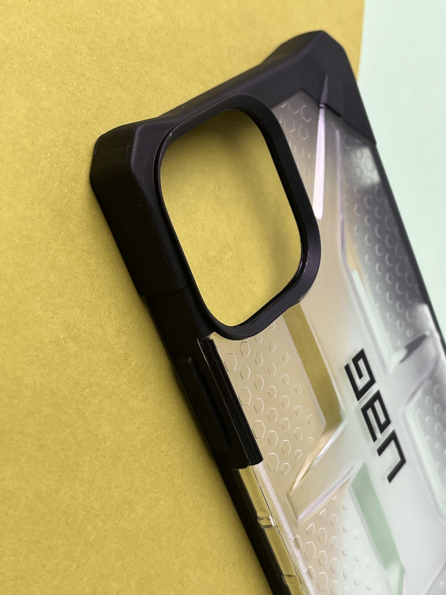 Urban Armor Gear UAG PLASMA