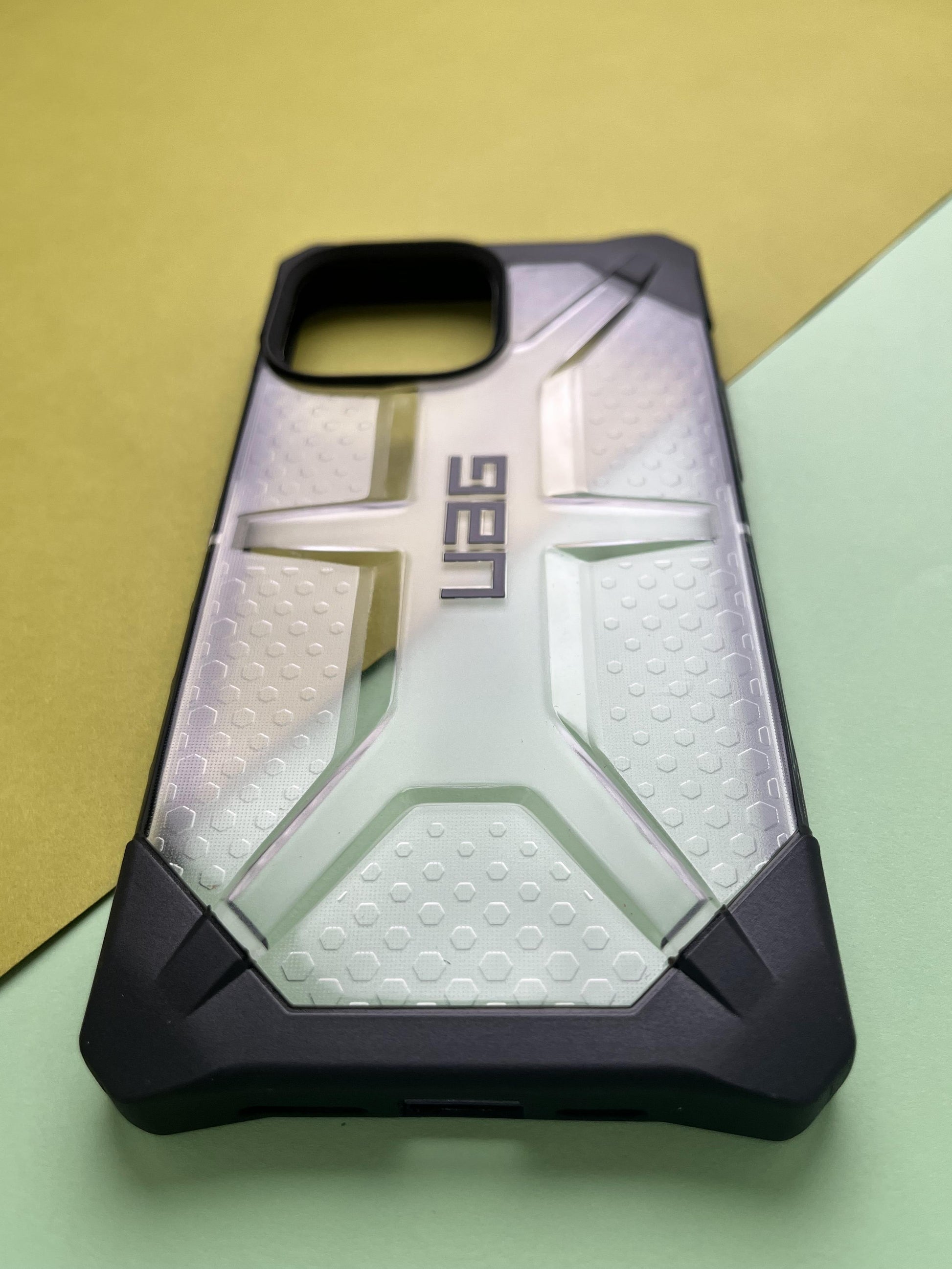 Urban Armor Gear UAG PLASMA