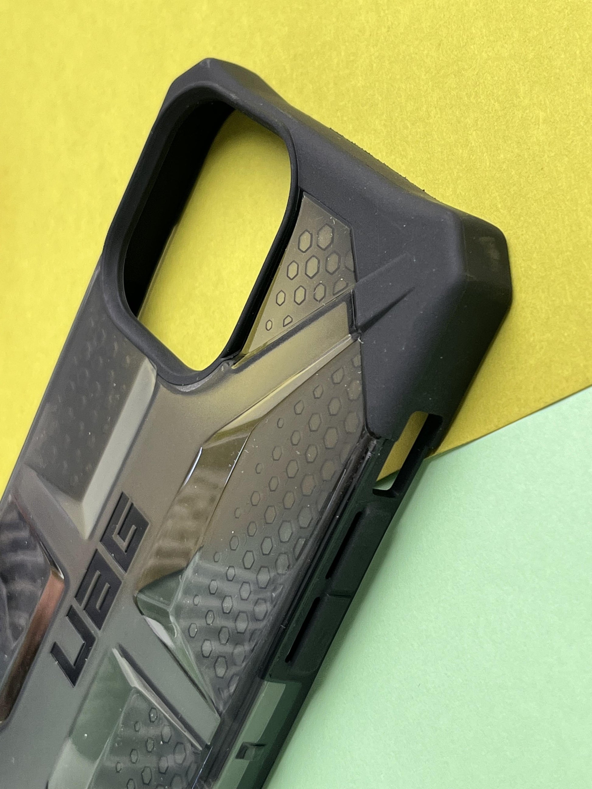 Urban Armor Gear UAG PLASMA - Ash for iPhone