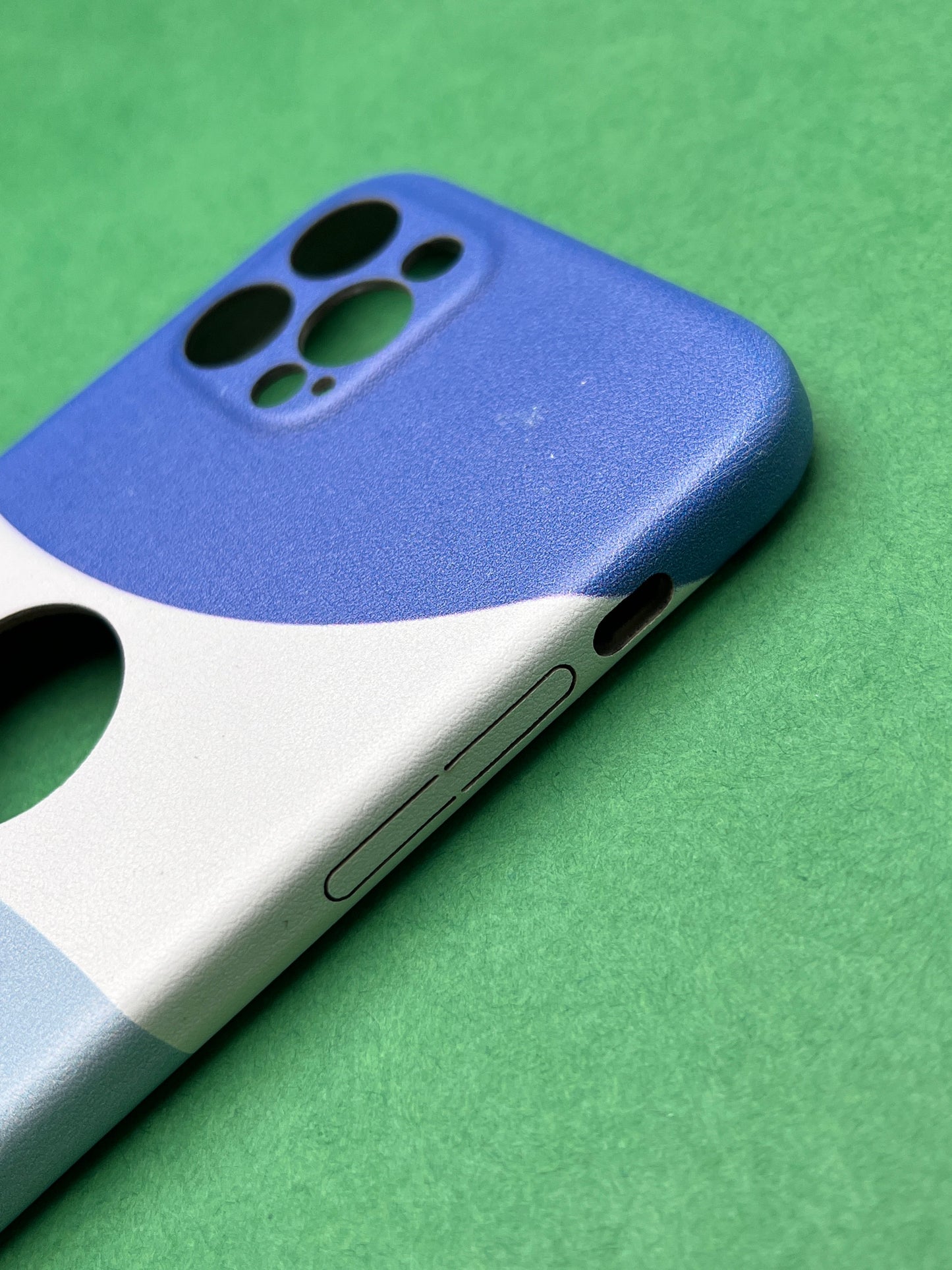 Classy Leather Print With In Side Velvet Finish Cover