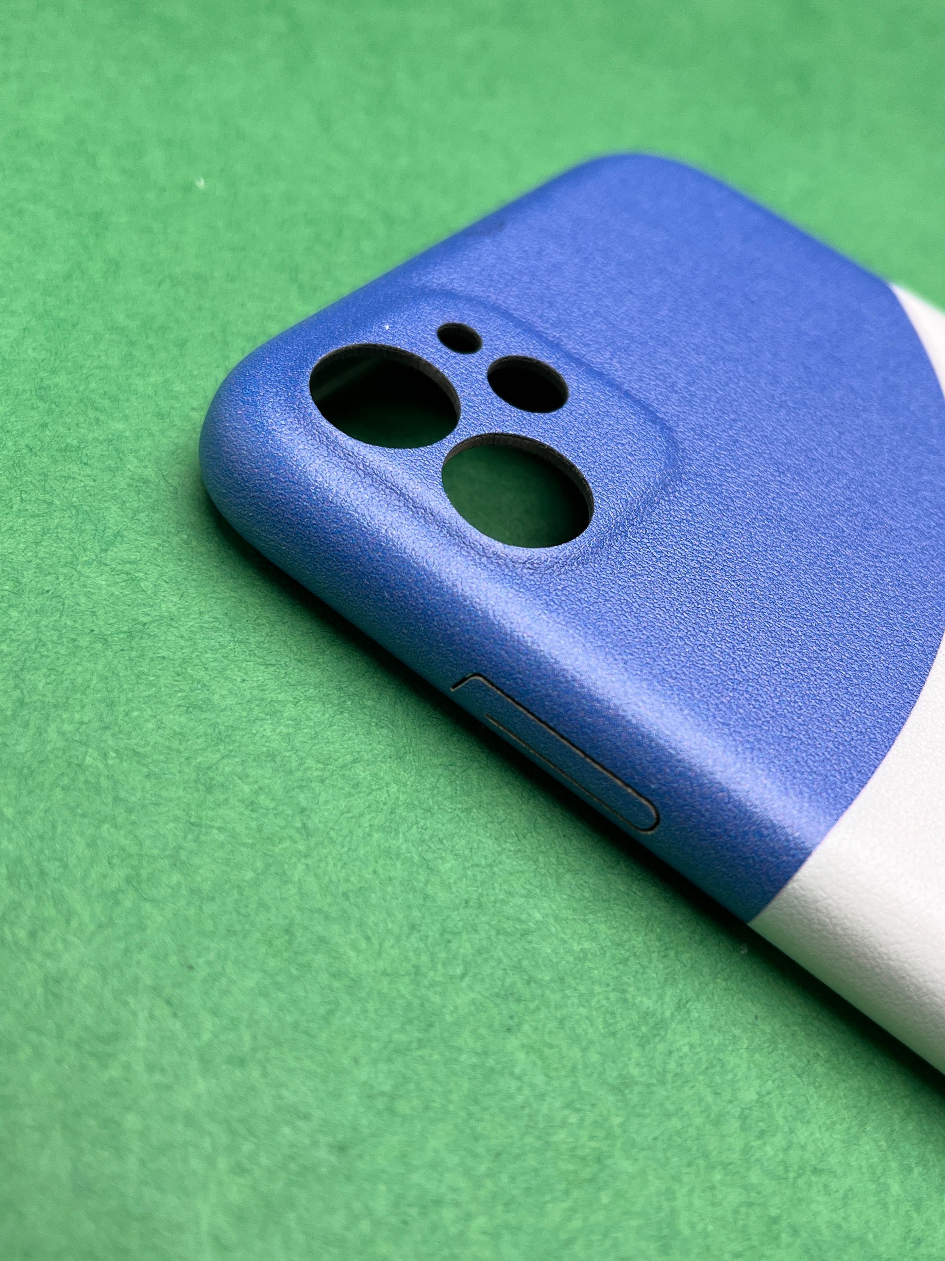 Classy Leather Print With In Side Velvet Finish Cover