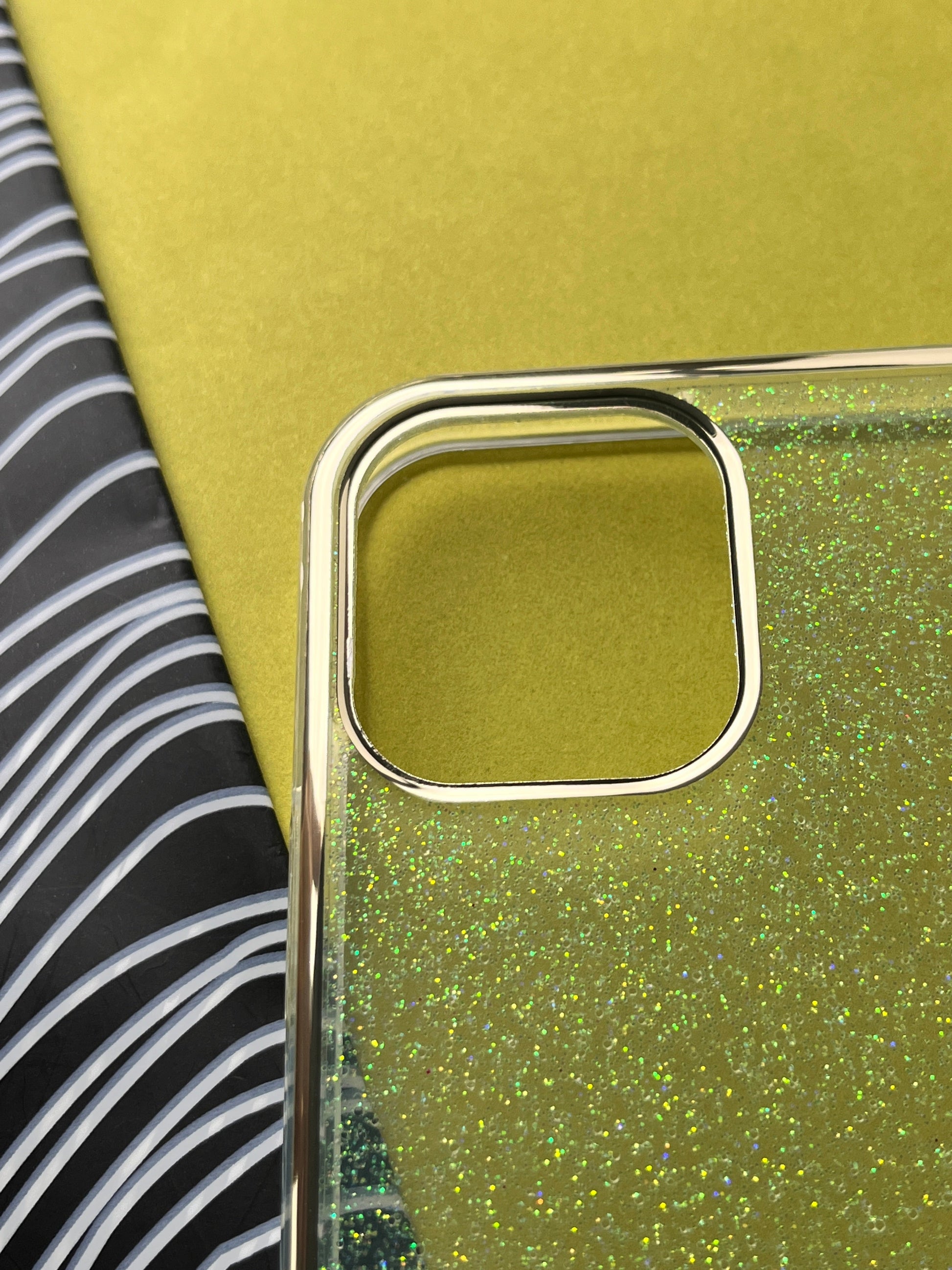 Simple Fashion Shimmer case