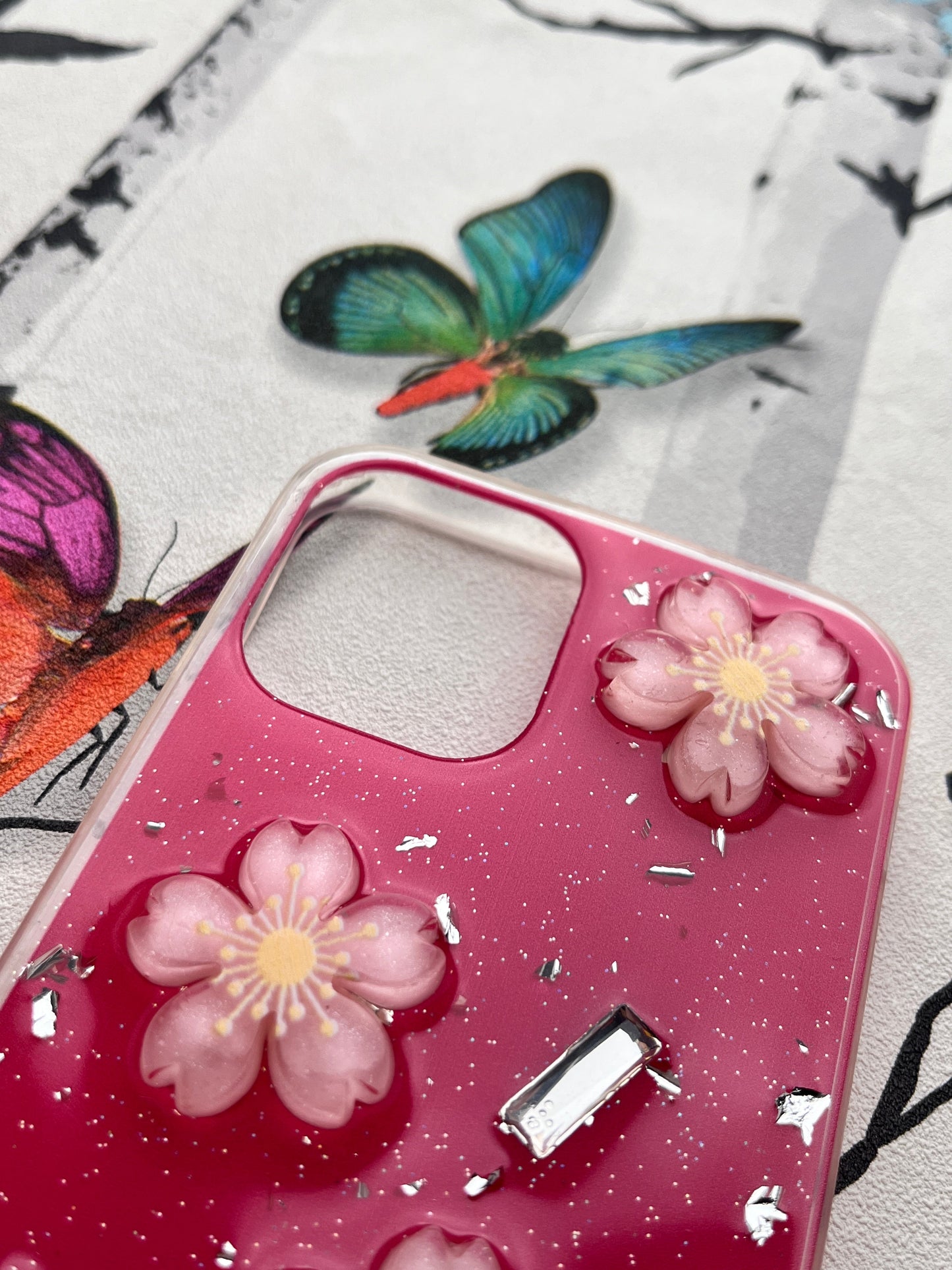Ladies Spacial Floral Stone Diamond Case