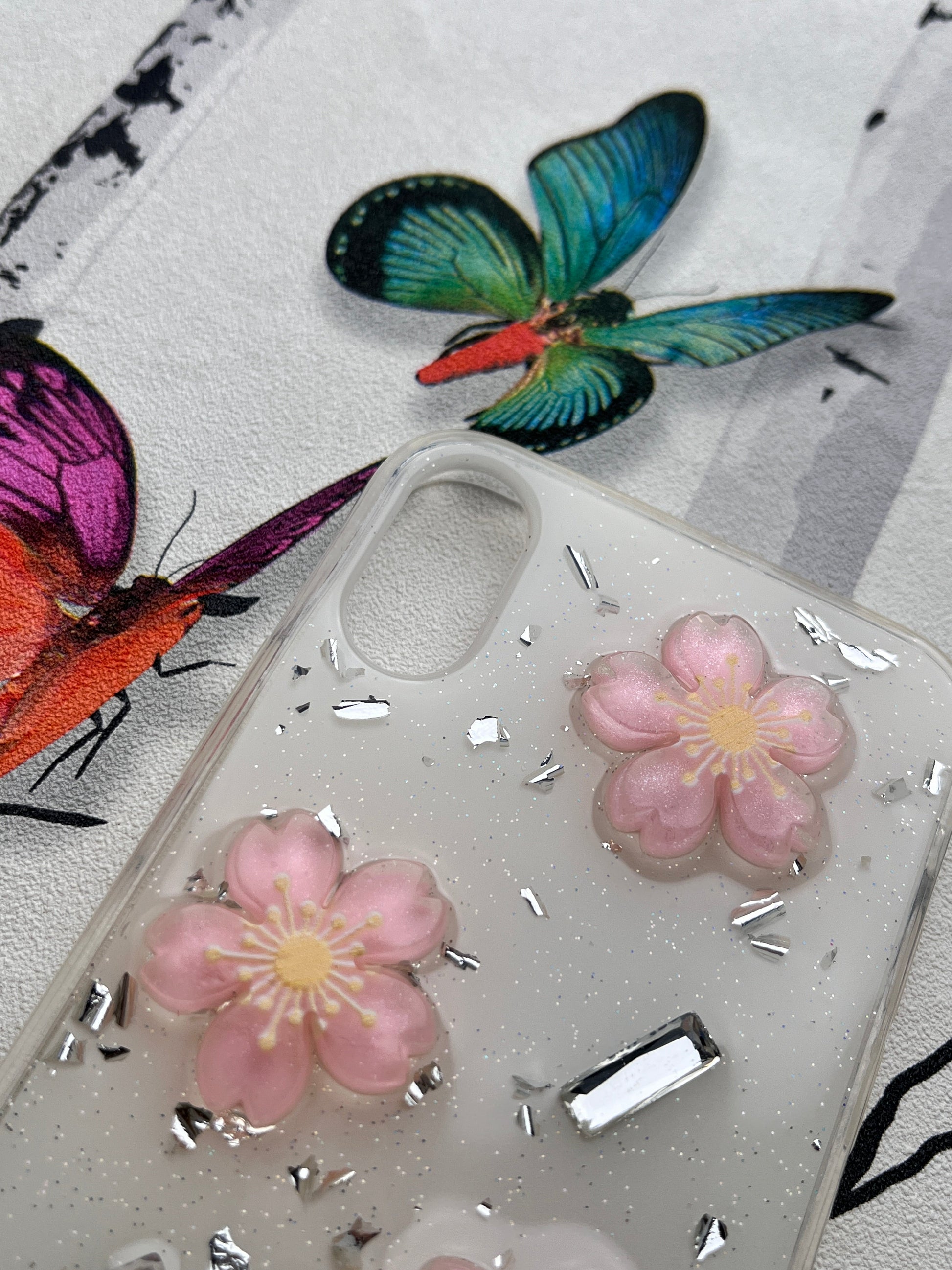 Ladies Spacial Floral Stone Diamond Case