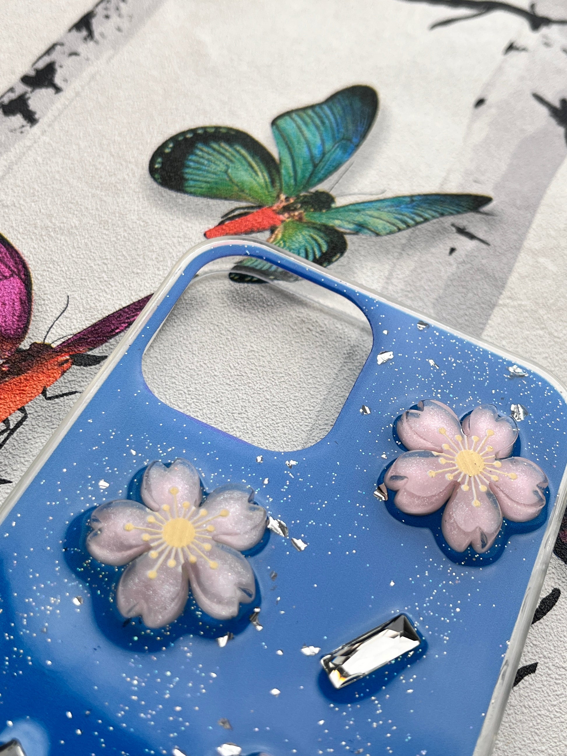 Ladies Spacial Floral Stone Diamond Case