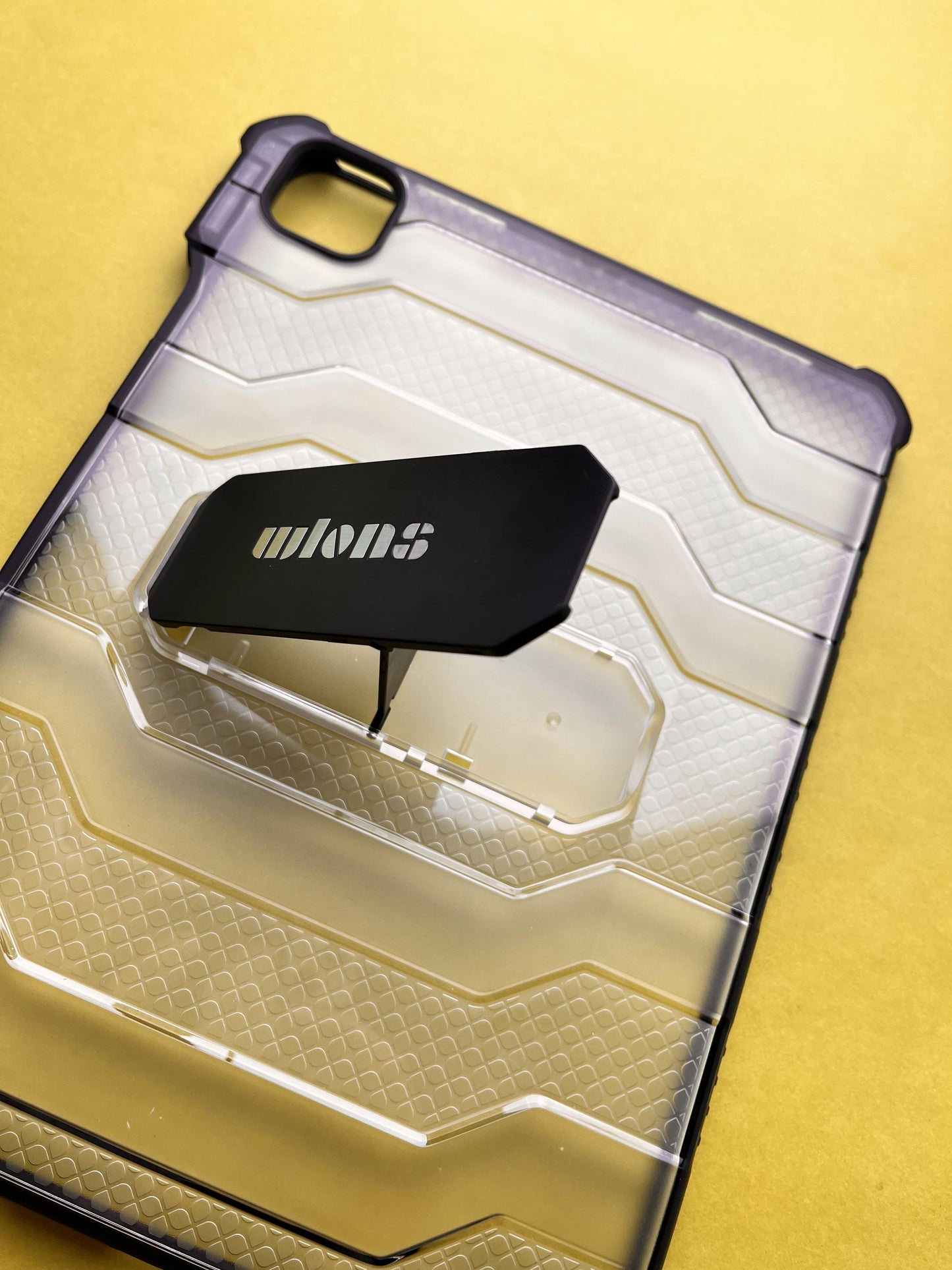 Wlons Rugged Armor Drop Resistance Back Case with Kickstand case