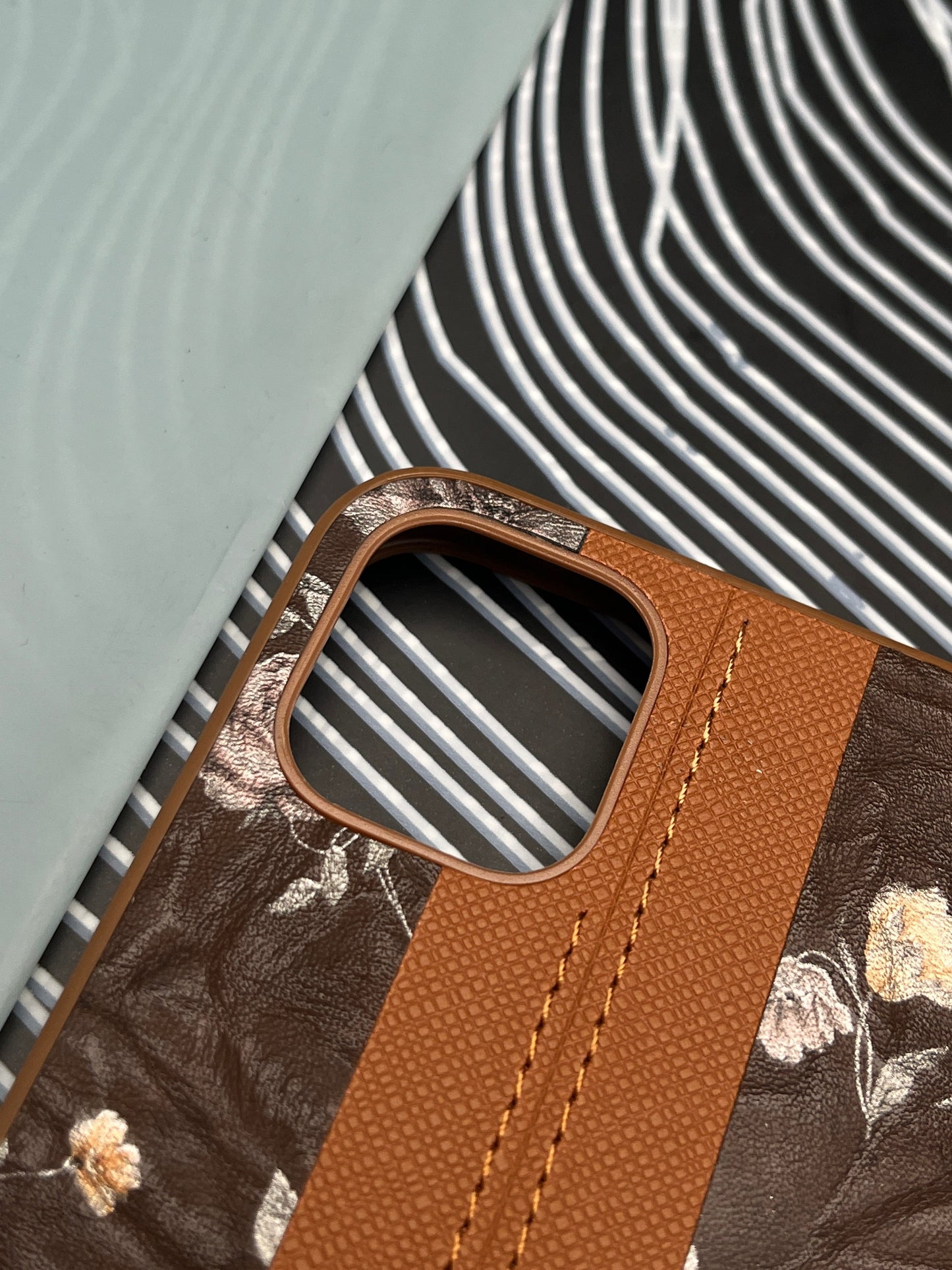 Onegif / Puloka Leather Cases For 12 Mini