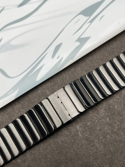 Link Strap Black Metal Bracelet with Detachable link for Apple Watch