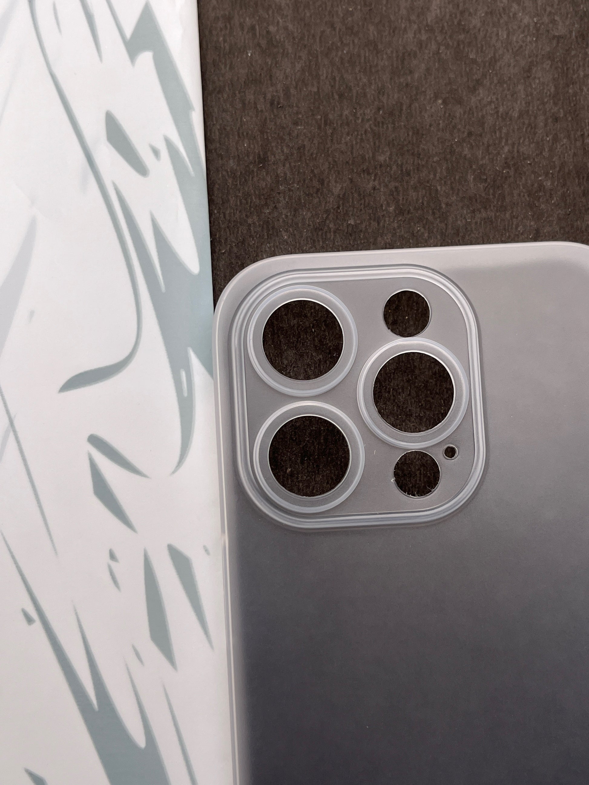 K-Doo White ultra slim paper case for iPhone