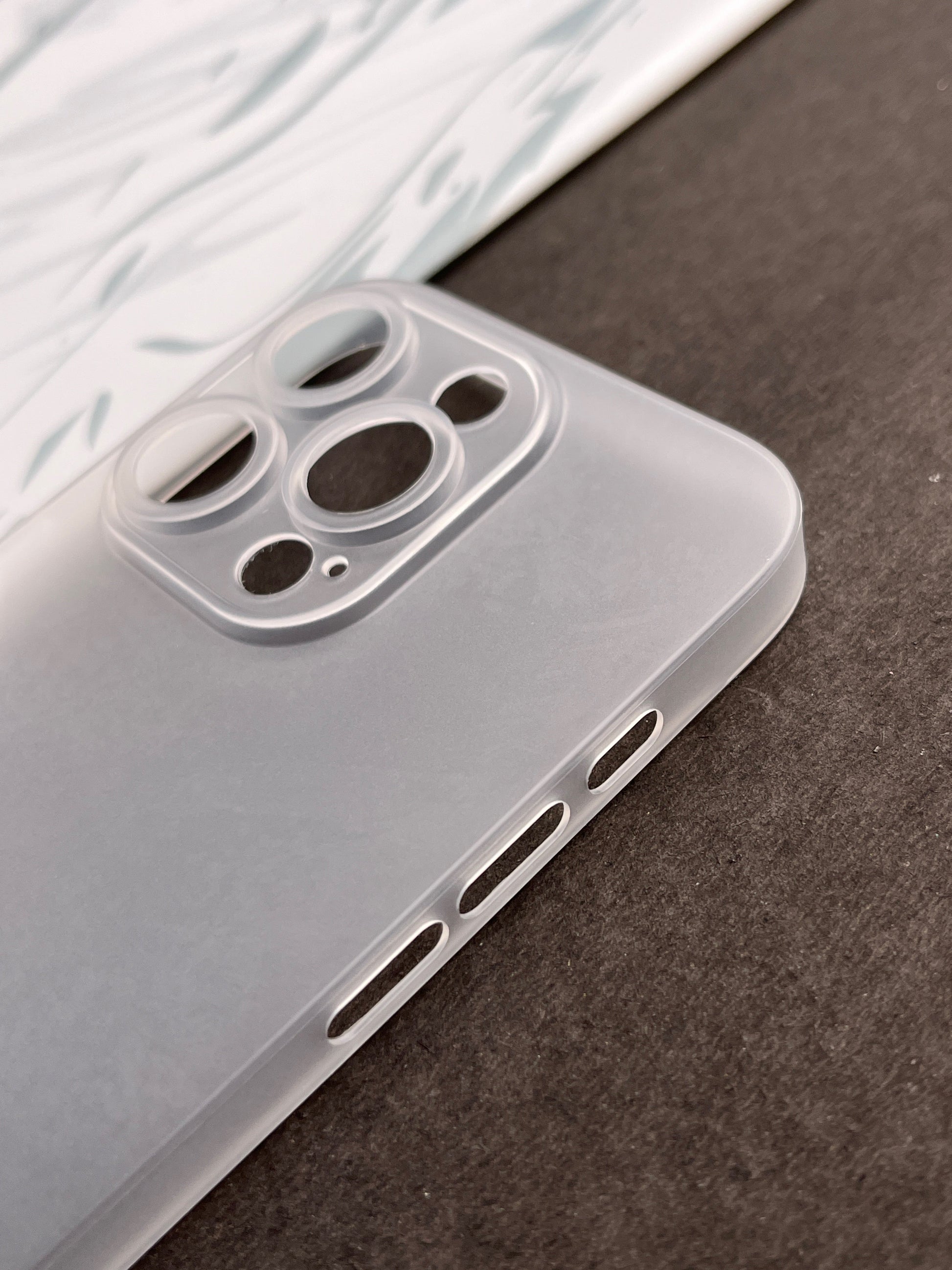 K-Doo White ultra slim paper case for iPhone