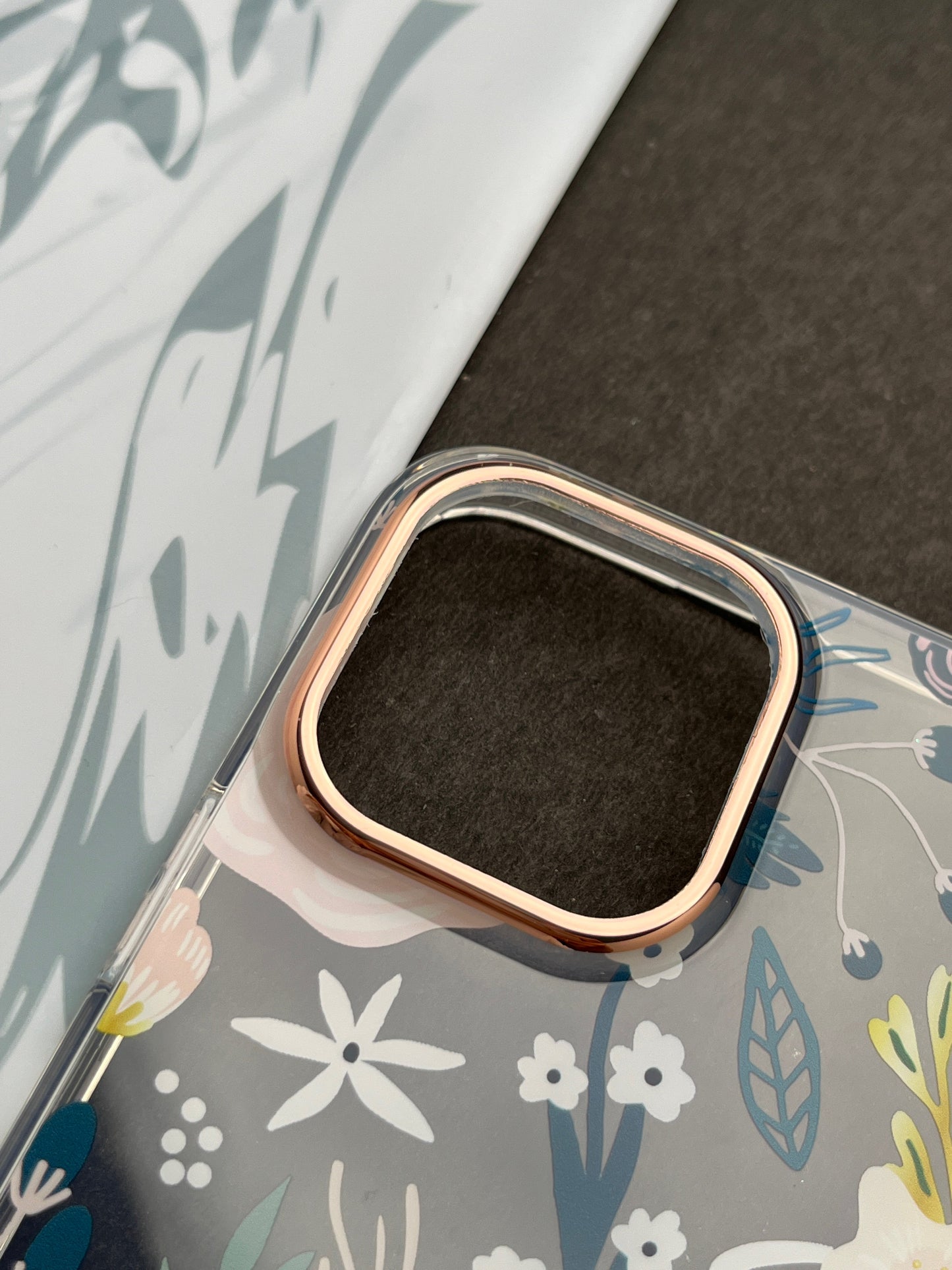 QY Premium Ladies White Flower Case for iPhone