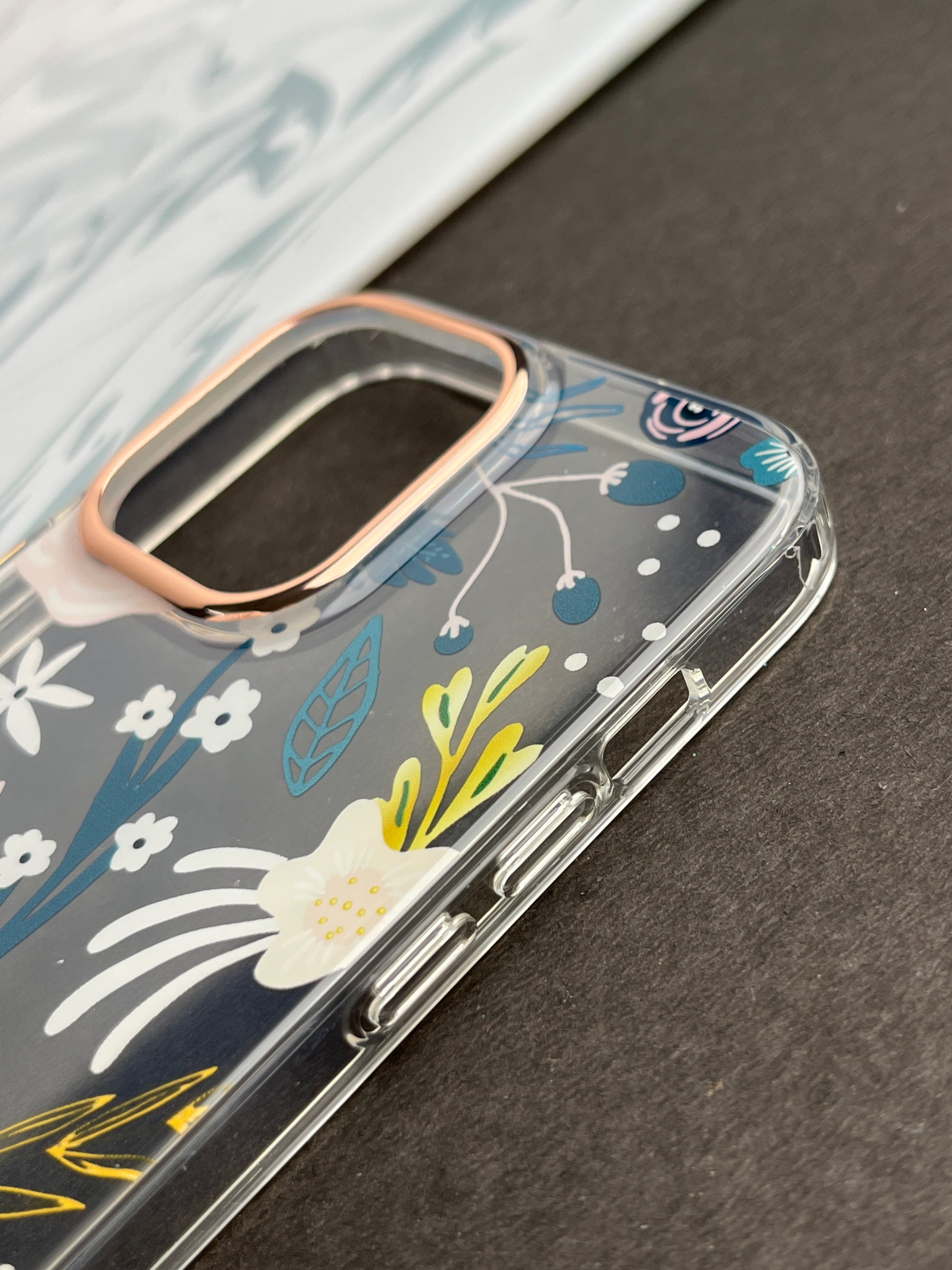 QY Premium Ladies White Flower Case for iPhone