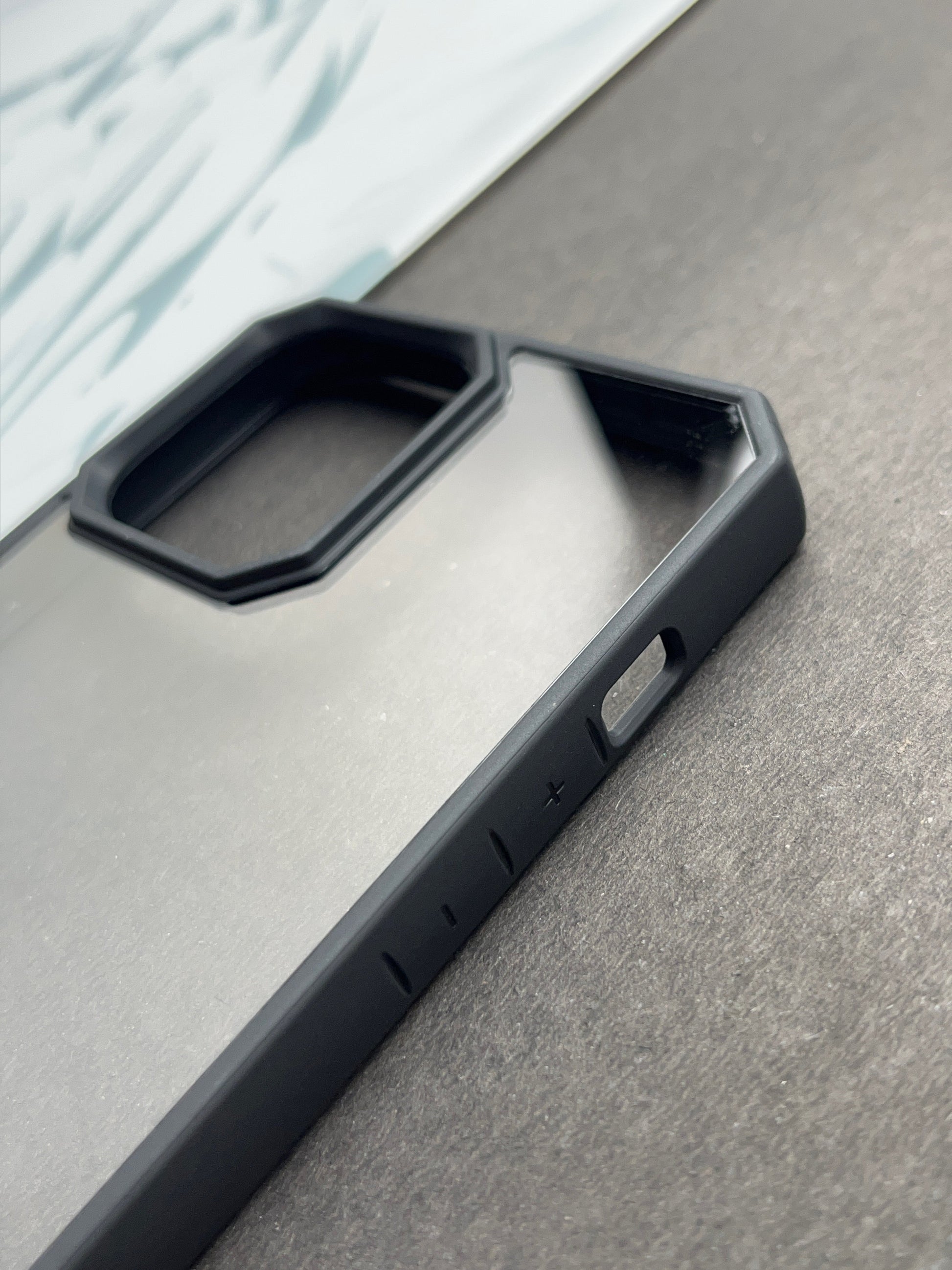 Comic Black series Clear non-yellow case for iPhone