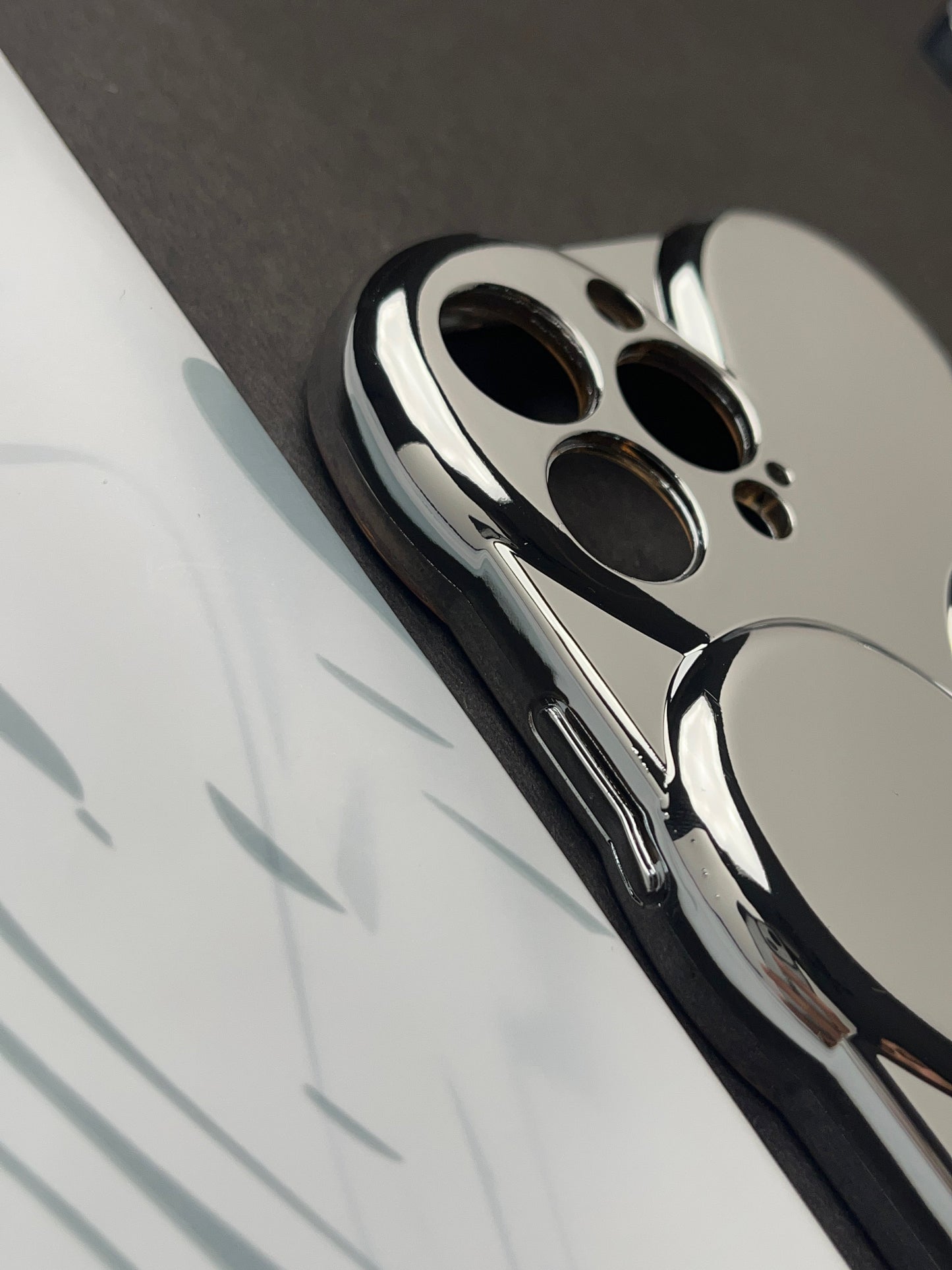 Luxury Plating 3D Overlap Heart With Bracelet Case For iPhone