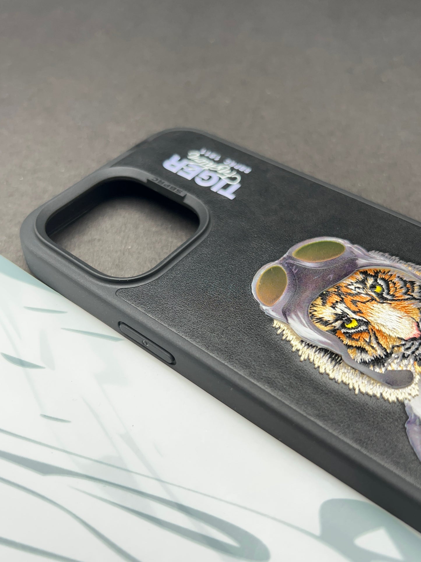 Santa Barbara Rider Tiger Back Cover for iPhone