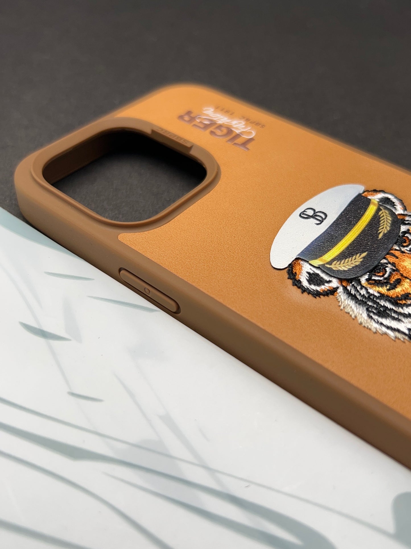 Santa Barbara captain Tiger Back Cover for iPhone