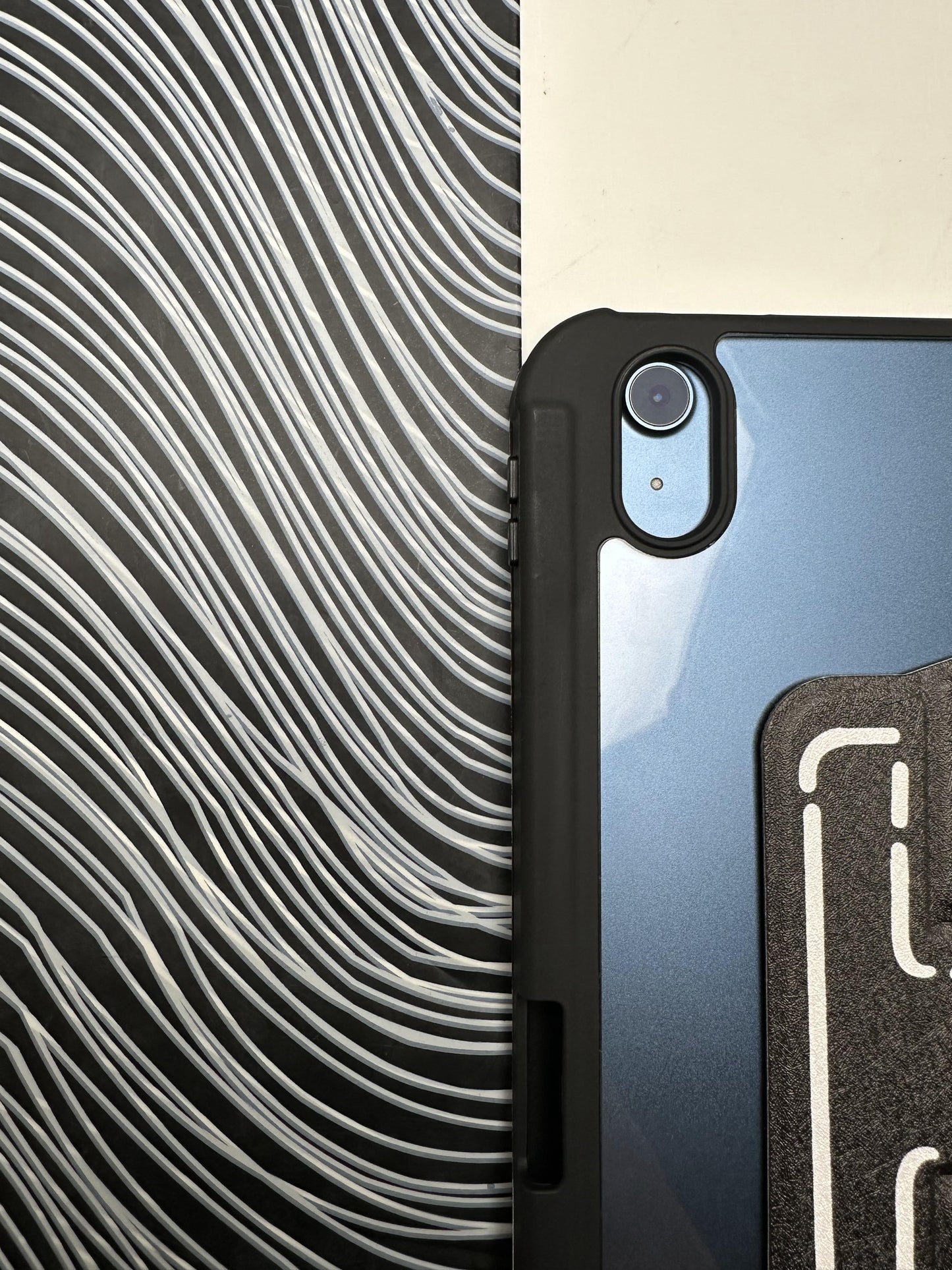 Black Leather Dotted Line Case With Stand for iPad