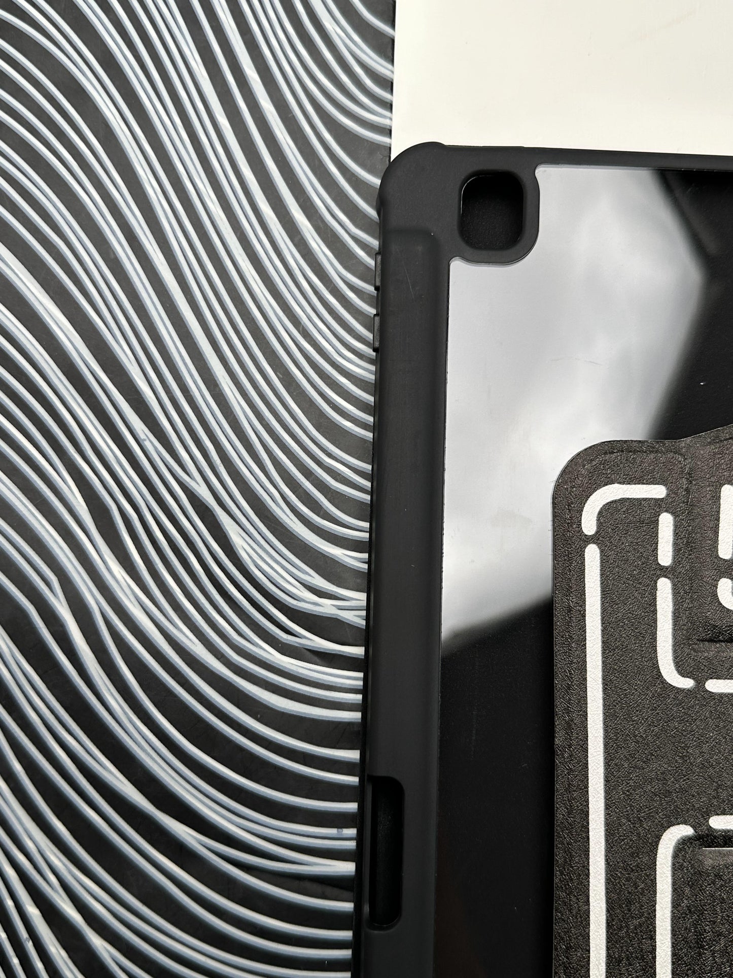 Black Leather Dotted Line Case With Stand for iPad