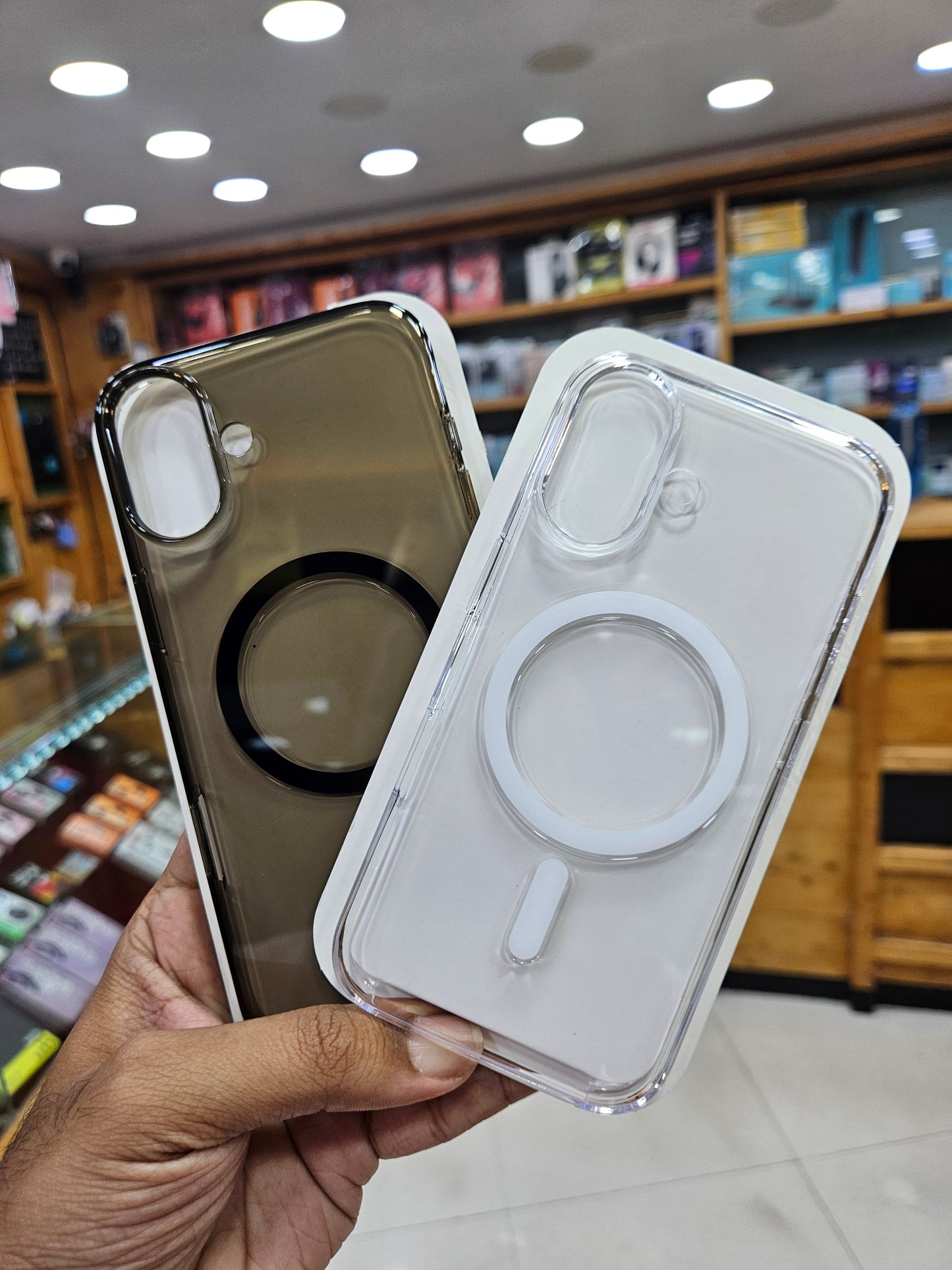 Clear Case with MagSafe for iPhone