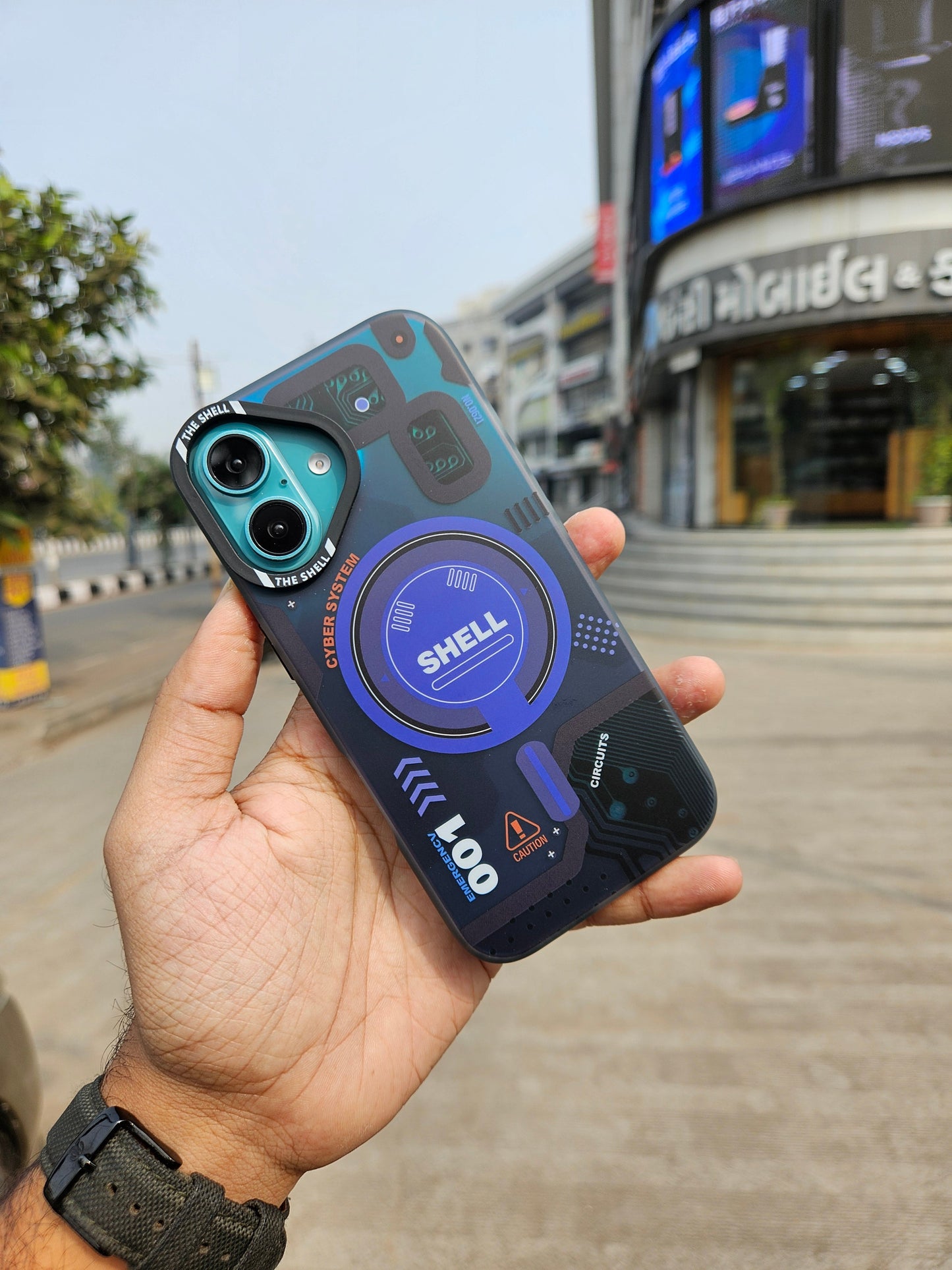 The SHELL Blue Printed case for iPhone