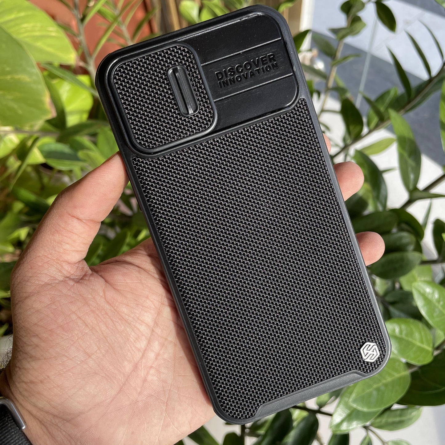 Nillkin Textured Pro Camshield Camera Slider Nylon Fiber Tough & Durable PC + TPU Material Luxury Protect Black case for iPhone