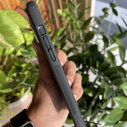 Nillkin Textured Pro Camshield Camera Slider Nylon Fiber Tough & Durable PC + TPU Material Luxury Protect Black case for iPhone