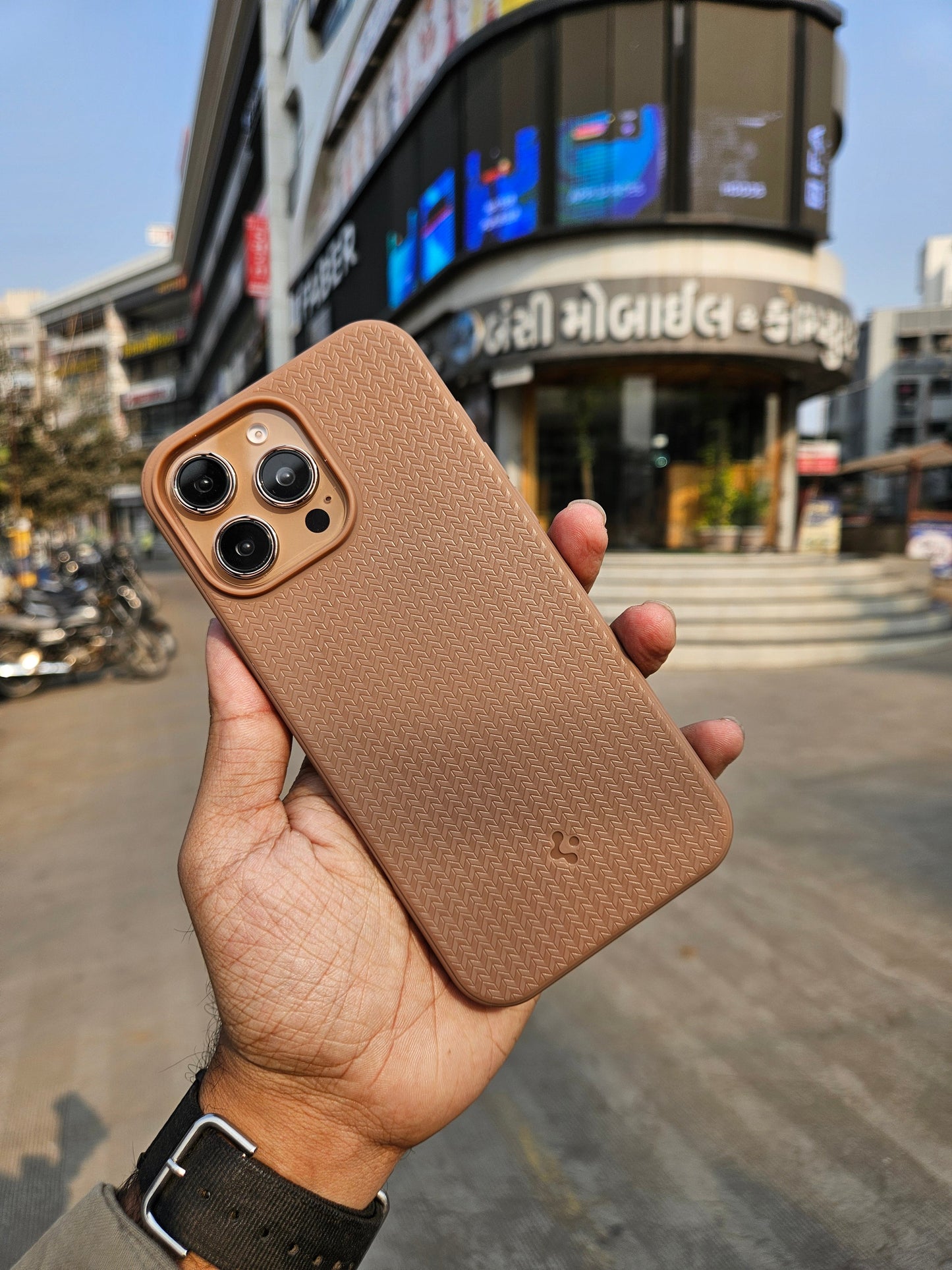 MAG ARMOR Spigen Case for iphone