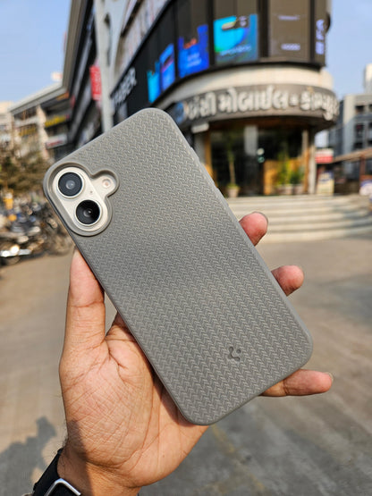 MAG ARMOR Spigen Case for iphone