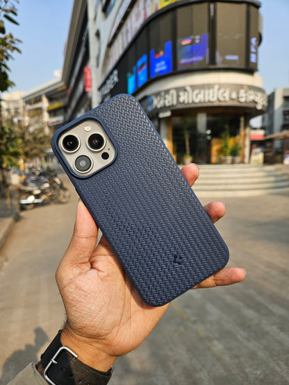 MAG ARMOR Spigen Case for iphone