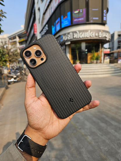 MAG ARMOR Spigen Case for iphone