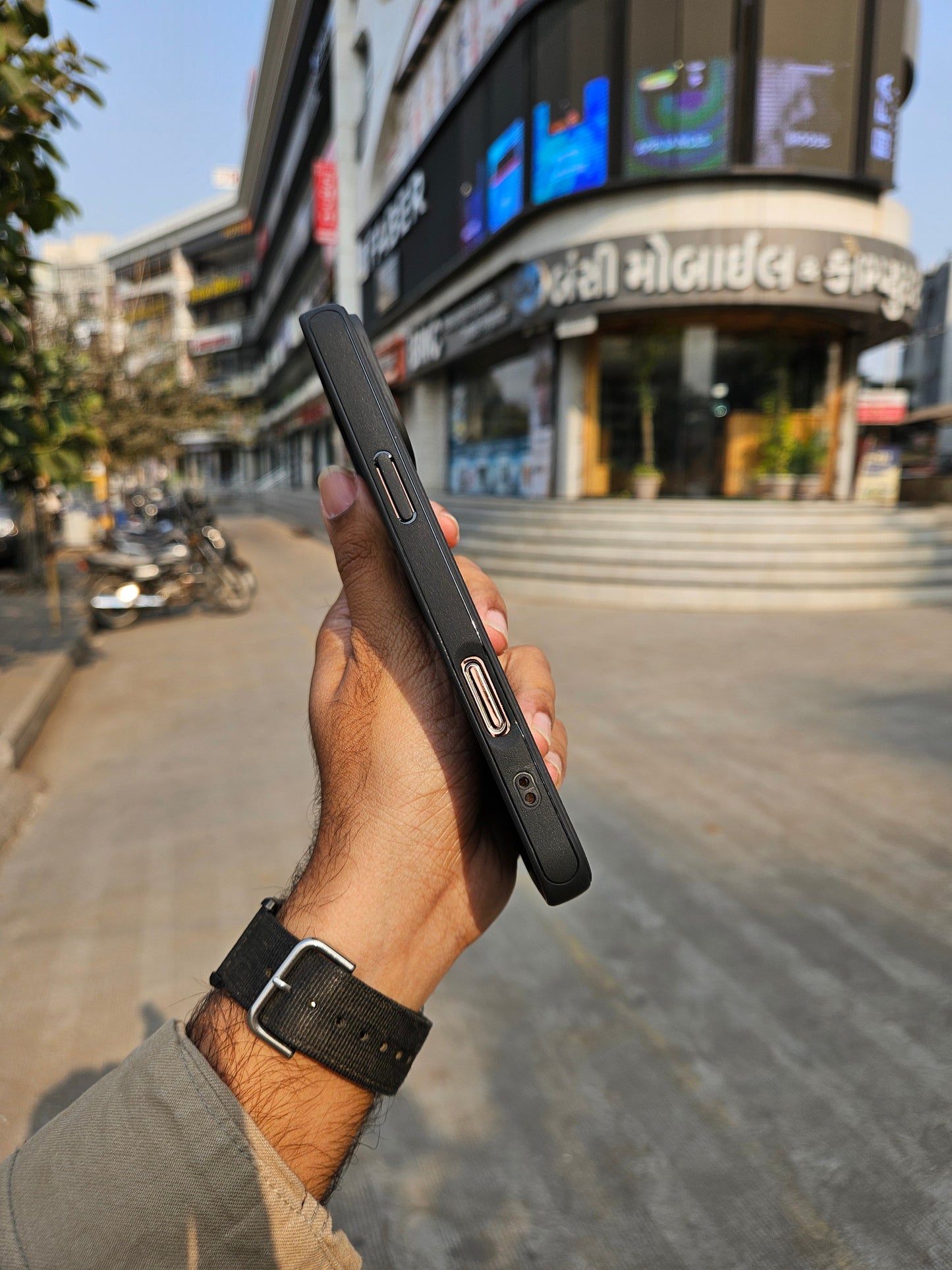 MAG ARMOR Spigen Case for iphone