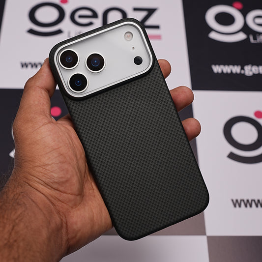 Black 0.8mm Ultra Slim Carbon Fiber Magnetic Cover with MagSafe for iPhone