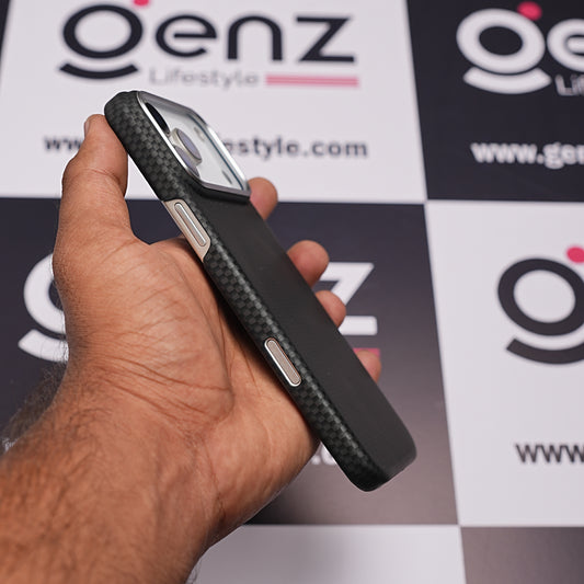 Black 0.8mm Ultra Slim Carbon Fiber Magnetic Cover with MagSafe for iPhone