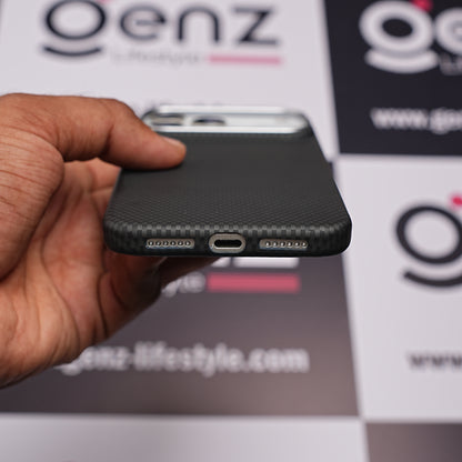 Black 0.8mm Ultra Slim Carbon Fiber Magnetic Cover with MagSafe for iPhone