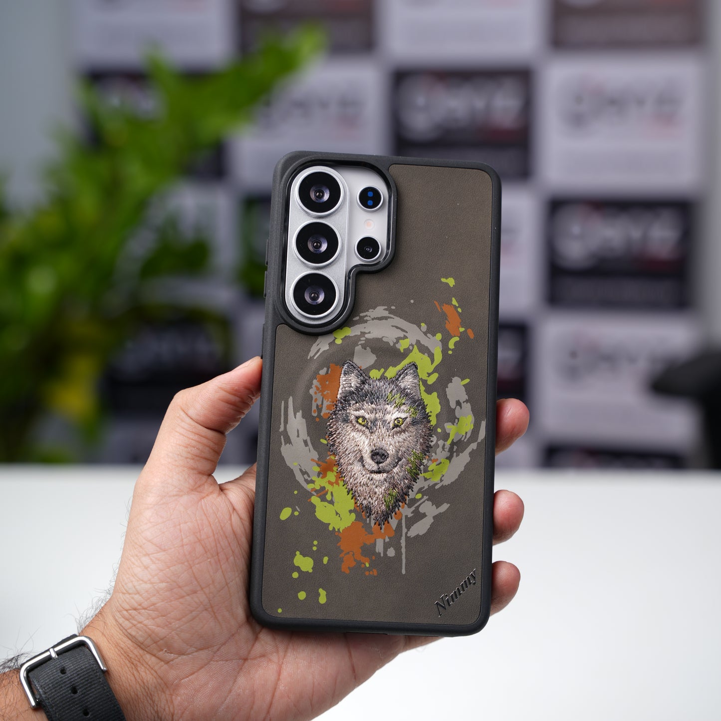 Nimmy Design Black Wolf MagSafe case for Samsung S26 Ultra