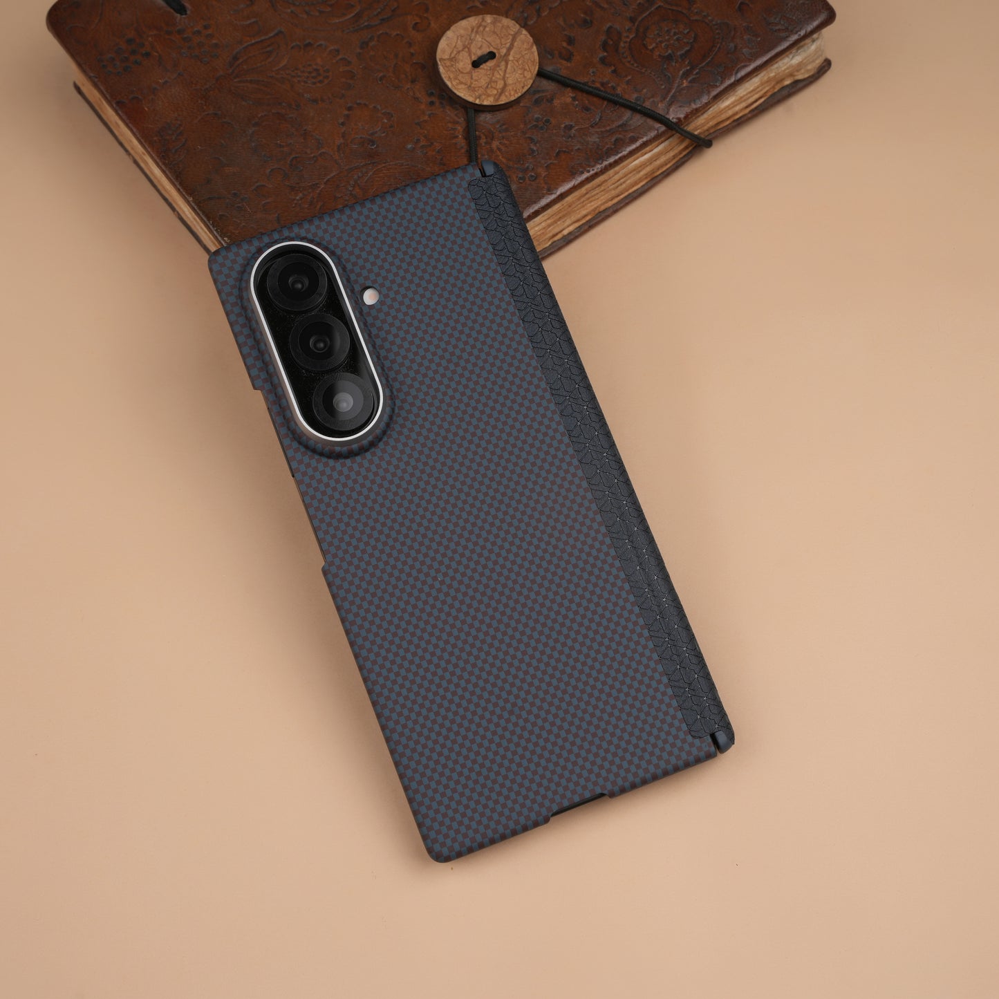 Moloch Design Blue Carbon Fiber MagSafe Case with Hinge Protection for Samsung Galaxy Z Fold7