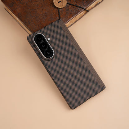 Moloch Design Brown Carbon Fiber MagSafe Case with Hinge Protection for Samsung Galaxy Z Fold7