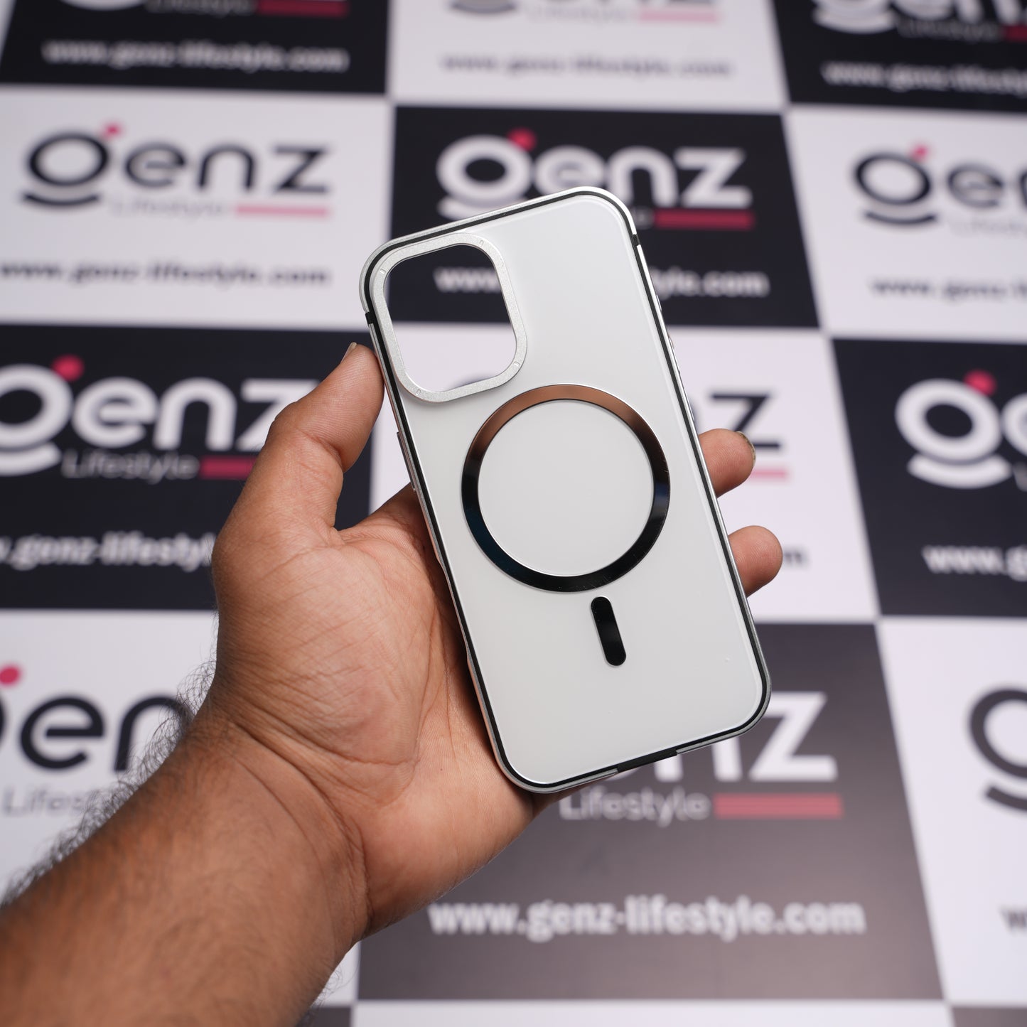 Xundd Metal Hard Matte finish MagSafe Case for iPhone 16