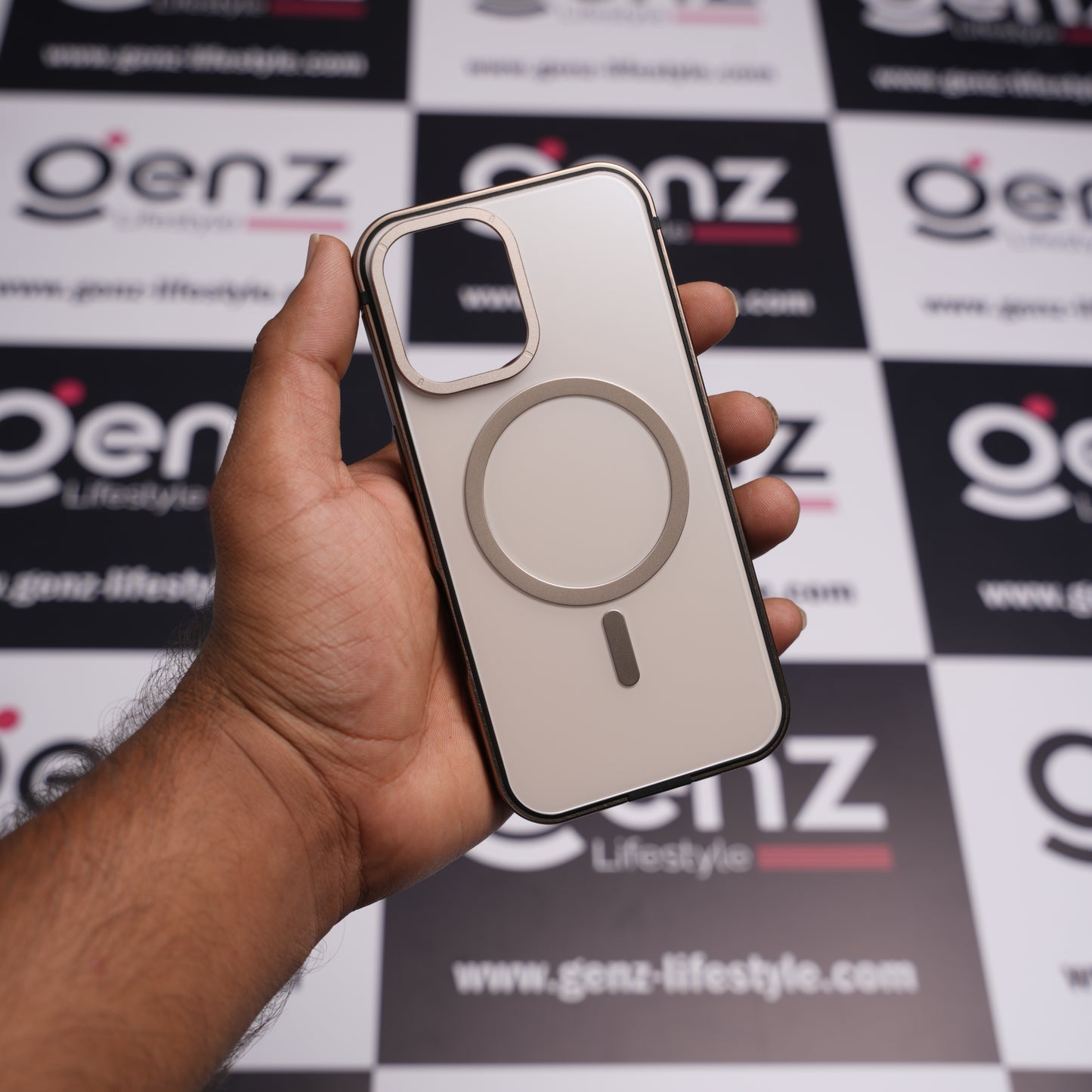 Xundd Metal Hard Matte finish MagSafe Case for iPhone 16