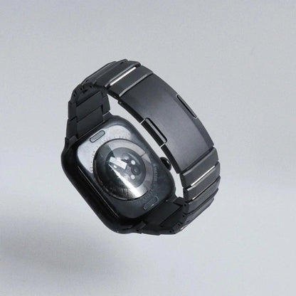 Titanium Curved quick-release Metal Link Bracelet for Apple Watch 44 / 45 / 46 / 49 mm