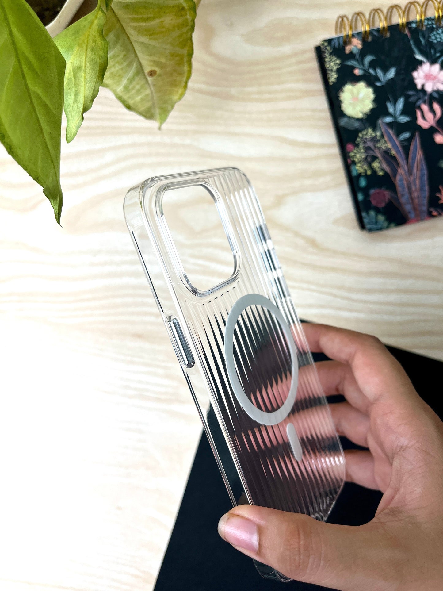 HAVOO Non-Yellow Clear Grid MagSafe Compatible Case For iPhone