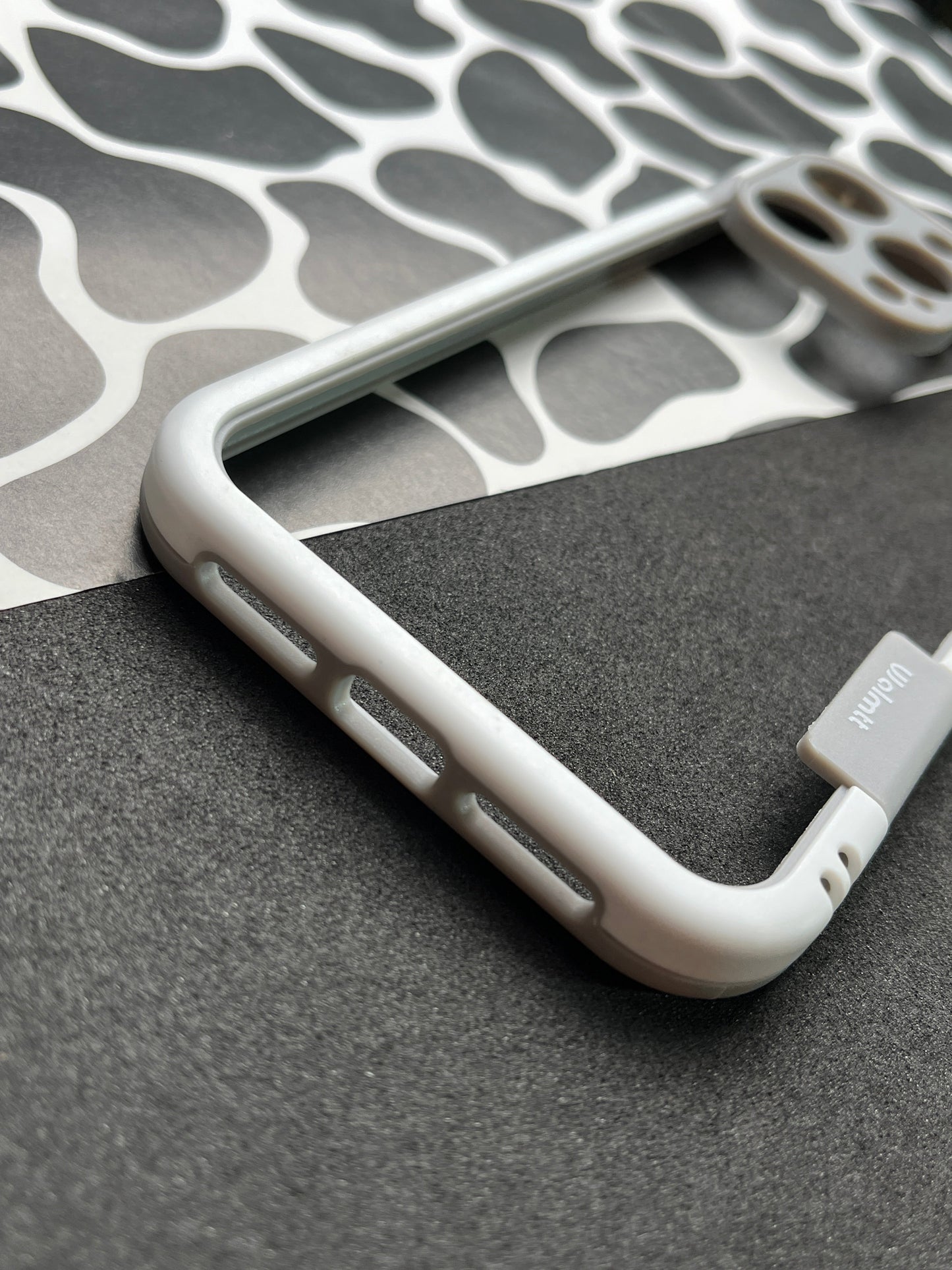 Walnut White Bumper ring for iPhone