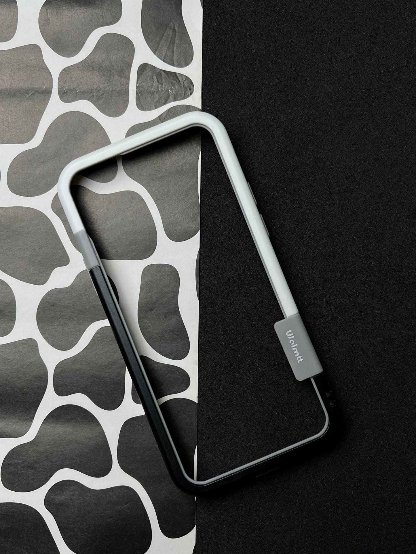 Walnut Black White Bumper ring for iPhone